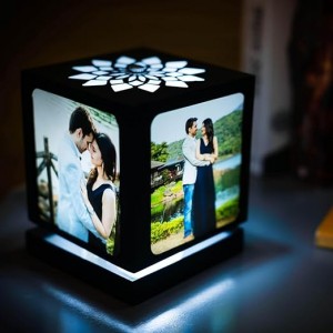 Rotating LED Photo Lamp With 4 Photos